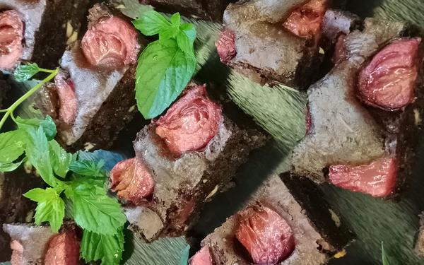 zwetschgen-schoko-brownies - einem rezept aus dem restaurant feuergott im vulkanlandhotel legenstein in bad gleichenberg